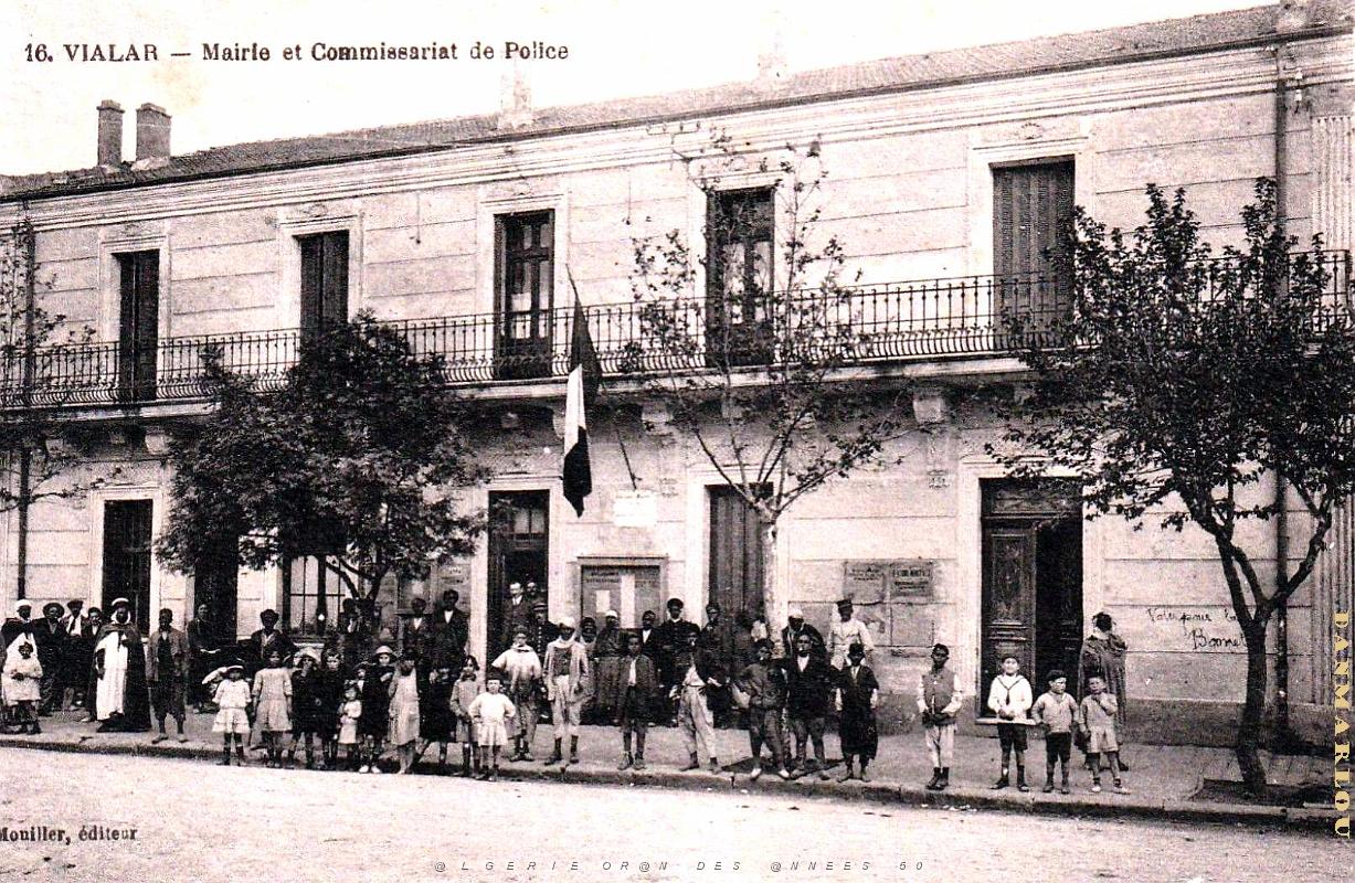 2861- Vialar - Mairie et Commissariat Police.jpg